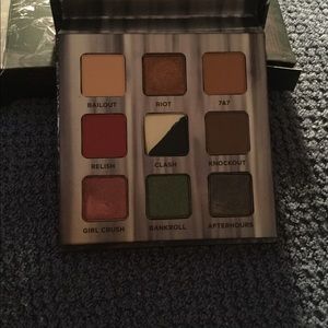 Urban Decay - Troublemaker Palette